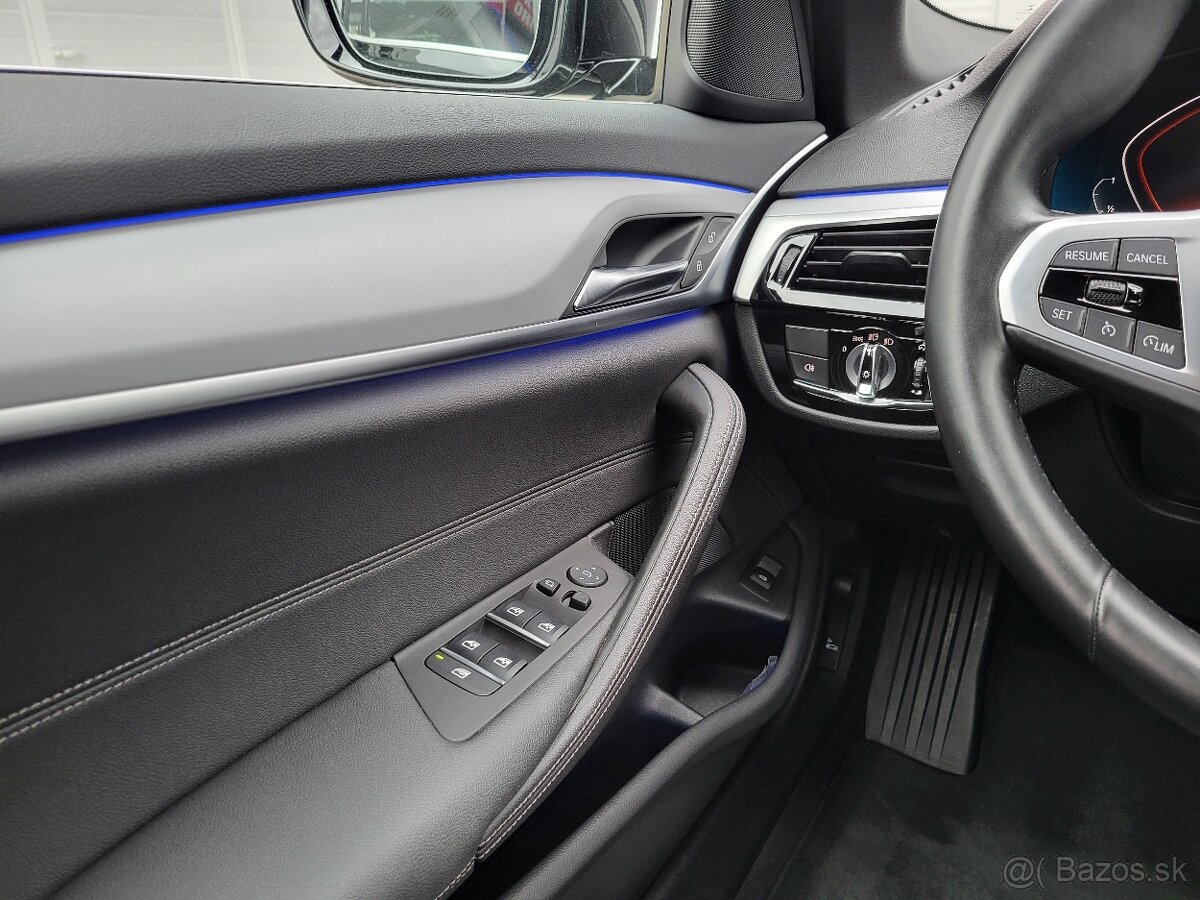 BMW 520D G31 TOURING - 16