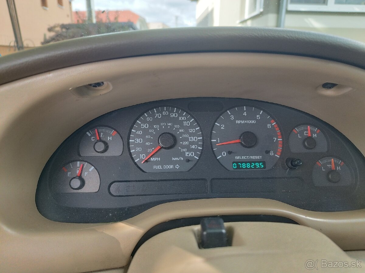 Ford Mustang GT 4.6 V8 - 16