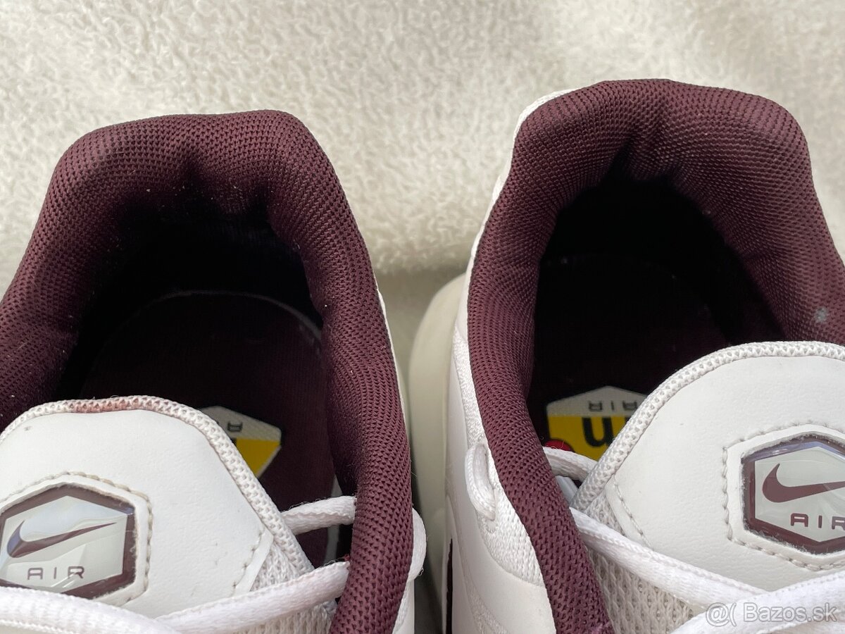 Nike Air Max Plus Premium - 16