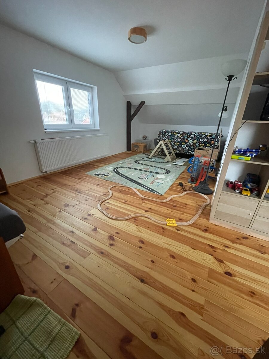 Zrekonštruovaný rodinný dom pripravený na nasťahovanie - 16