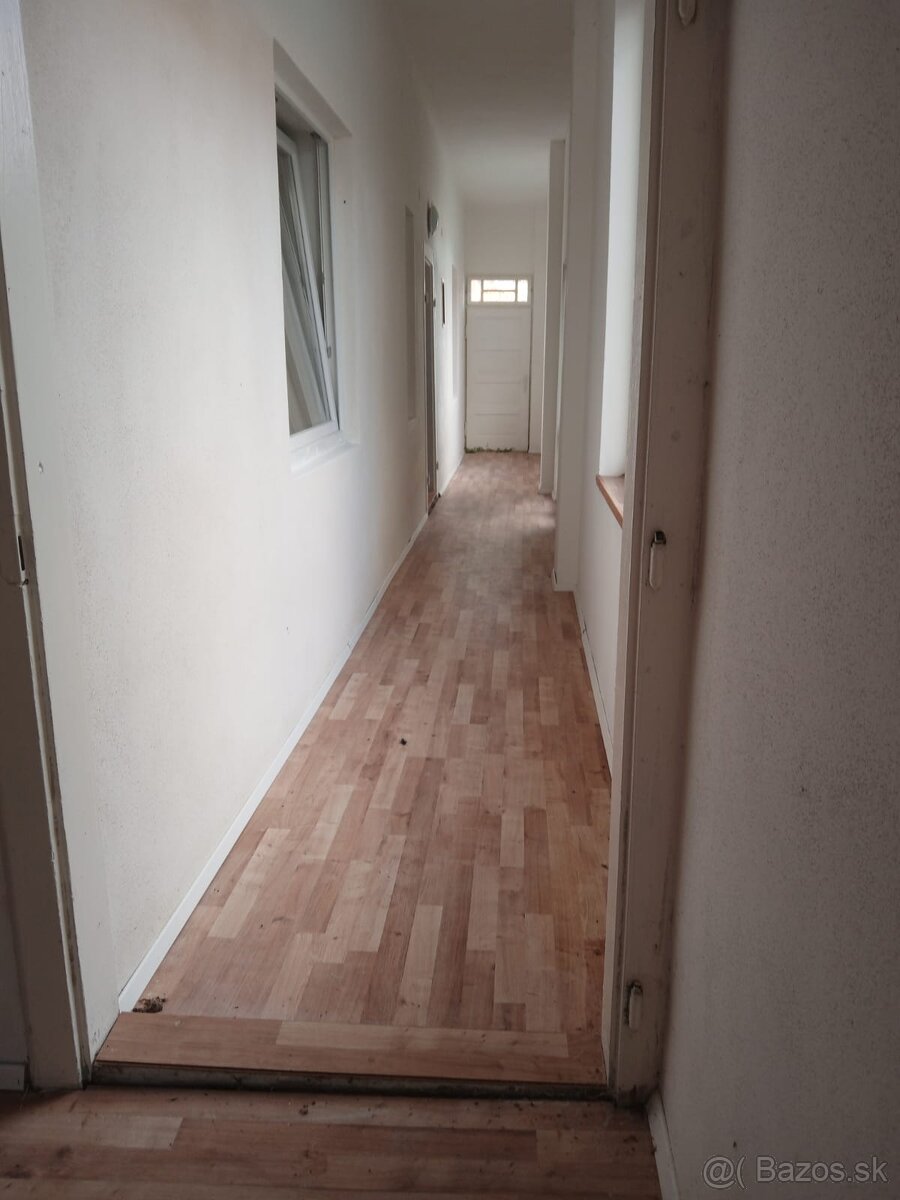 Rodinný dom - Lúčnica nad Žitavou - 16