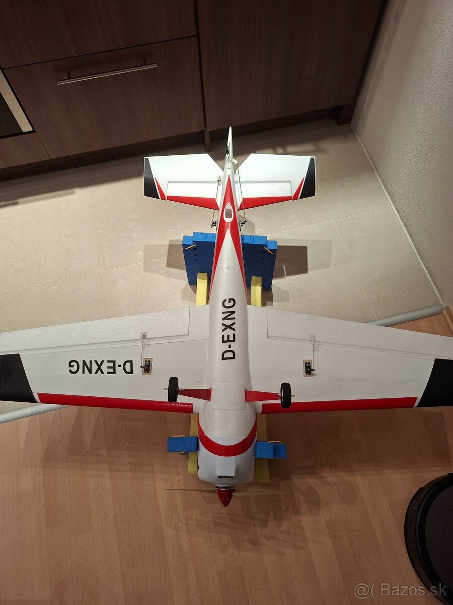 RC lietadlo Extra 300 NG - 16