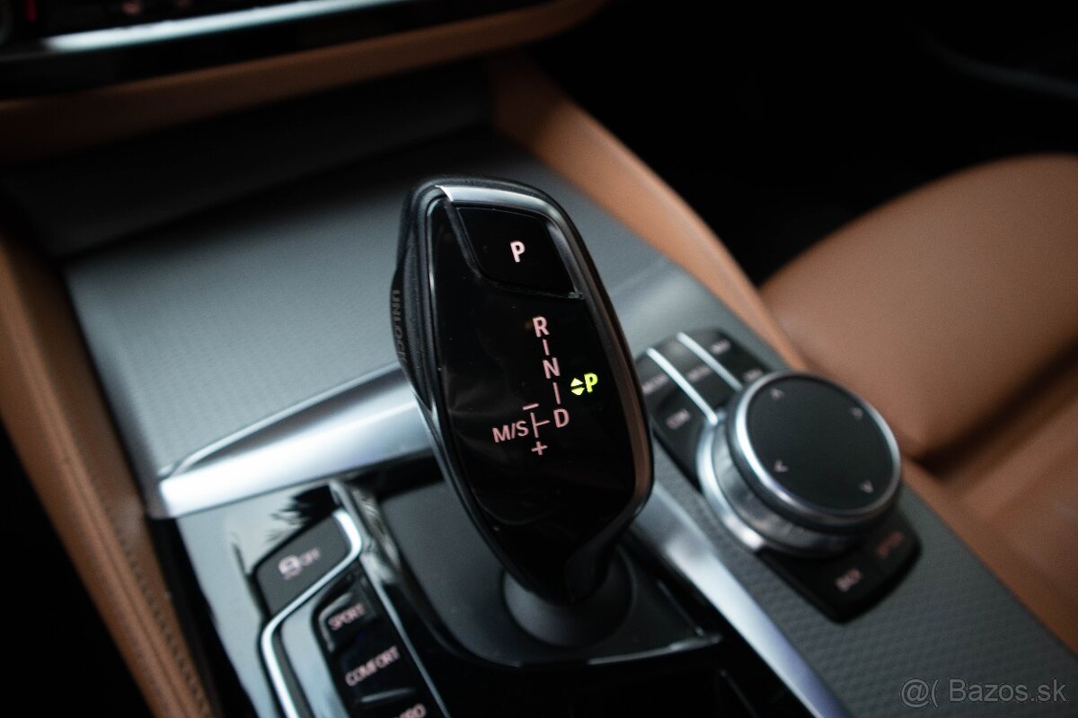 BMW Rad 5 530d xDrive G30 8st.ZF, mpaket, ZNÍŽENÁ CENA - 16