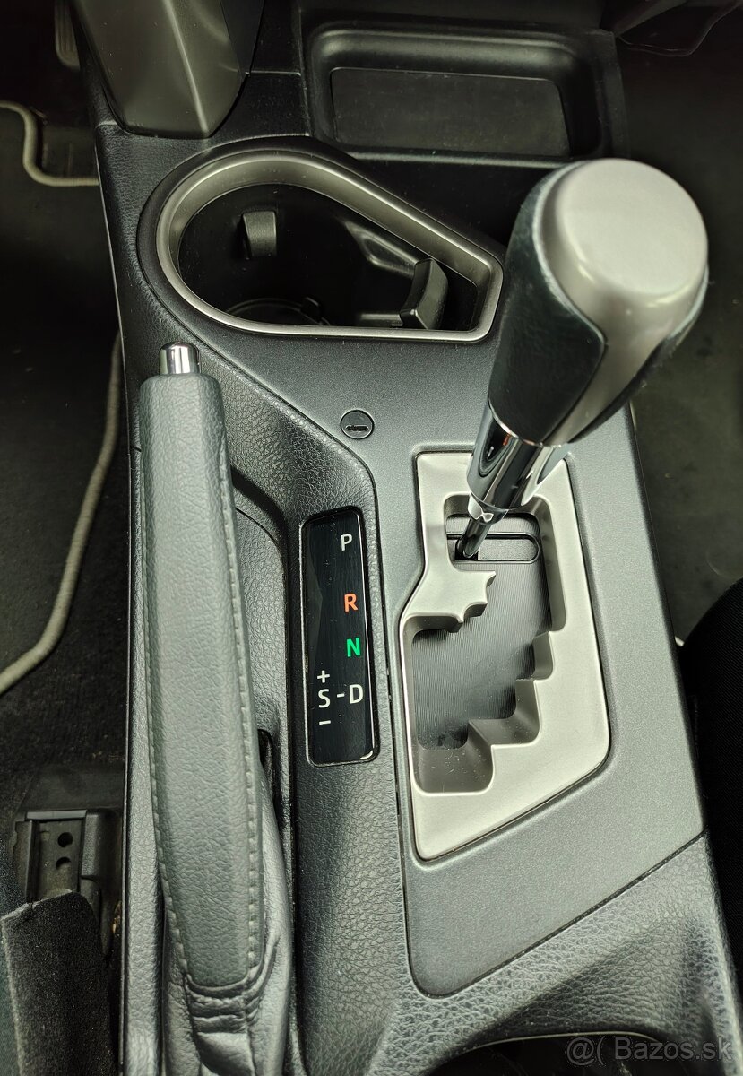 Predám Toyotu RAV4, hybrid - 16