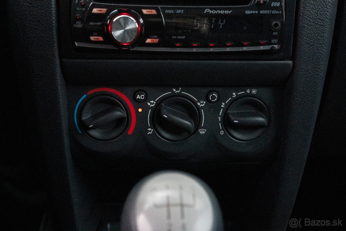 Renault Clio 1.2i, SR vozidlo - 1.majiteľ - 16