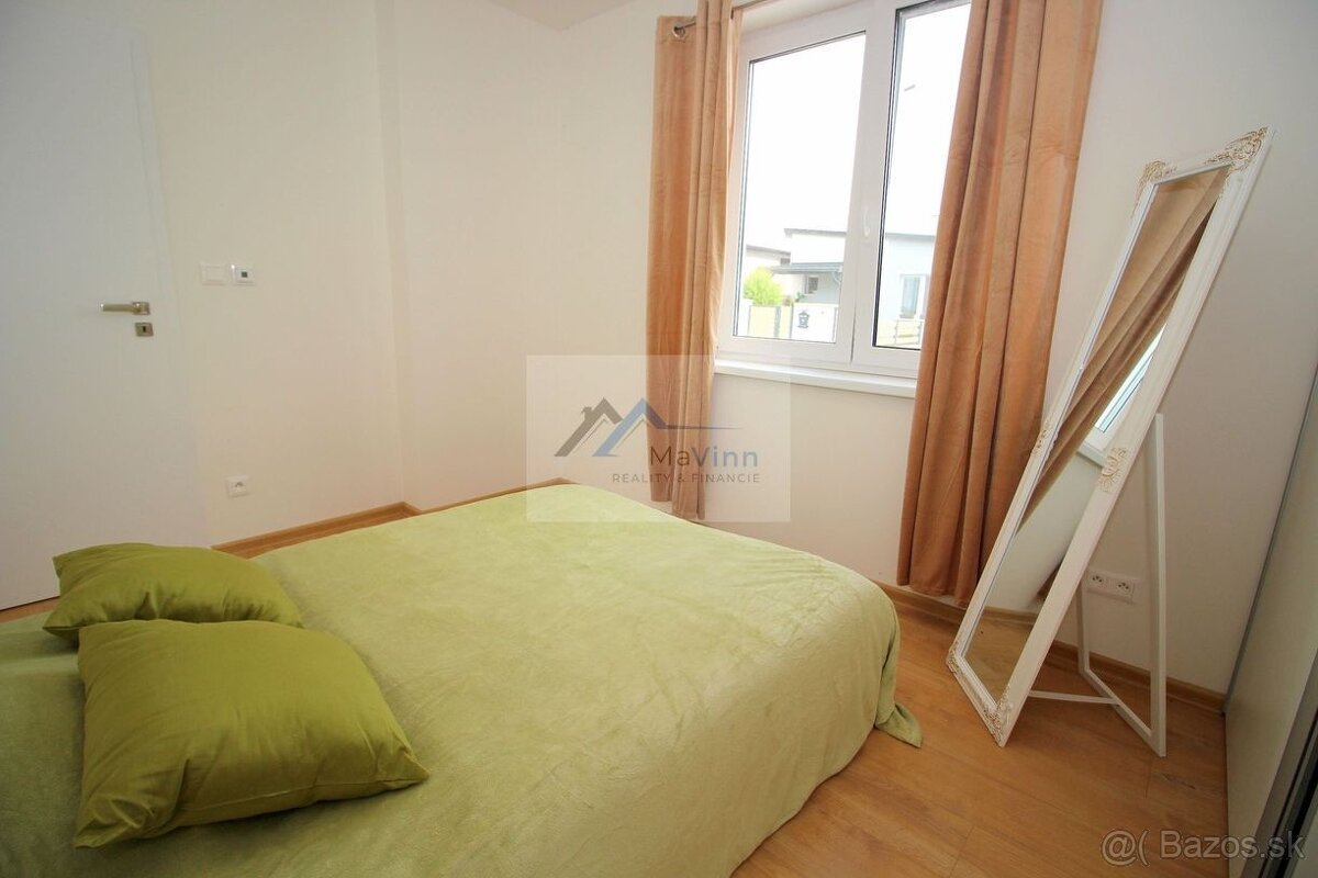 PREDAJ zariadená NOVOSTAVBA s vírivkou vo Dvorci - 16