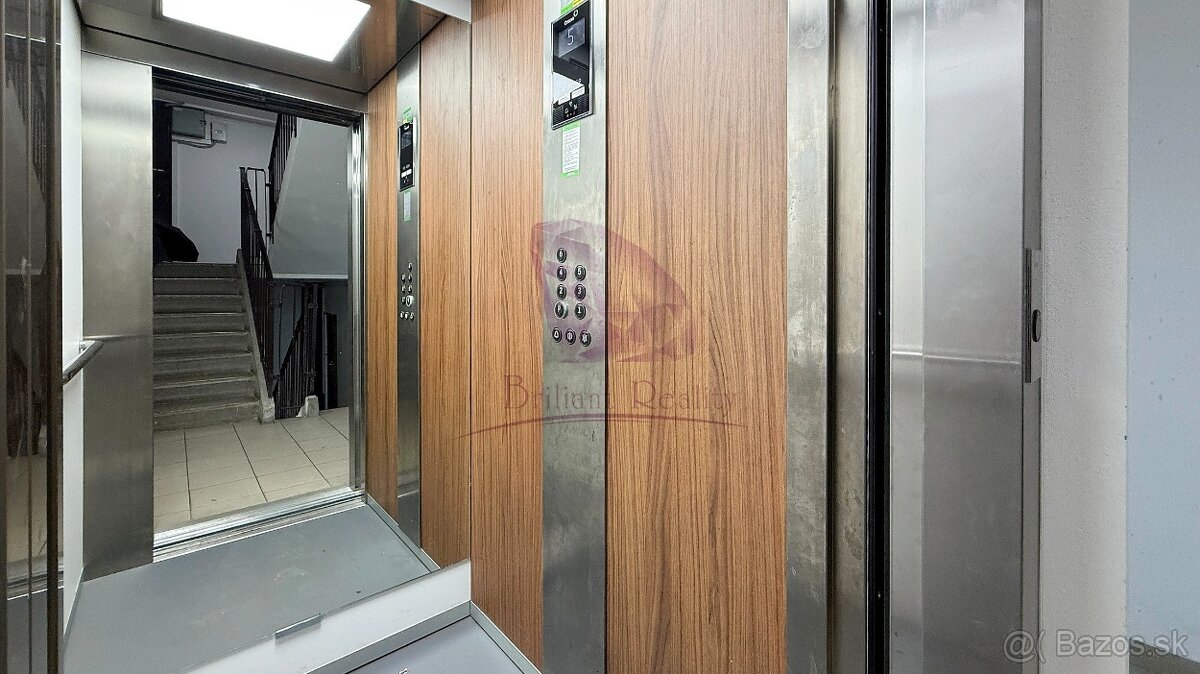 Na predaj 2-izbový byt v centre mesta Senec - 16