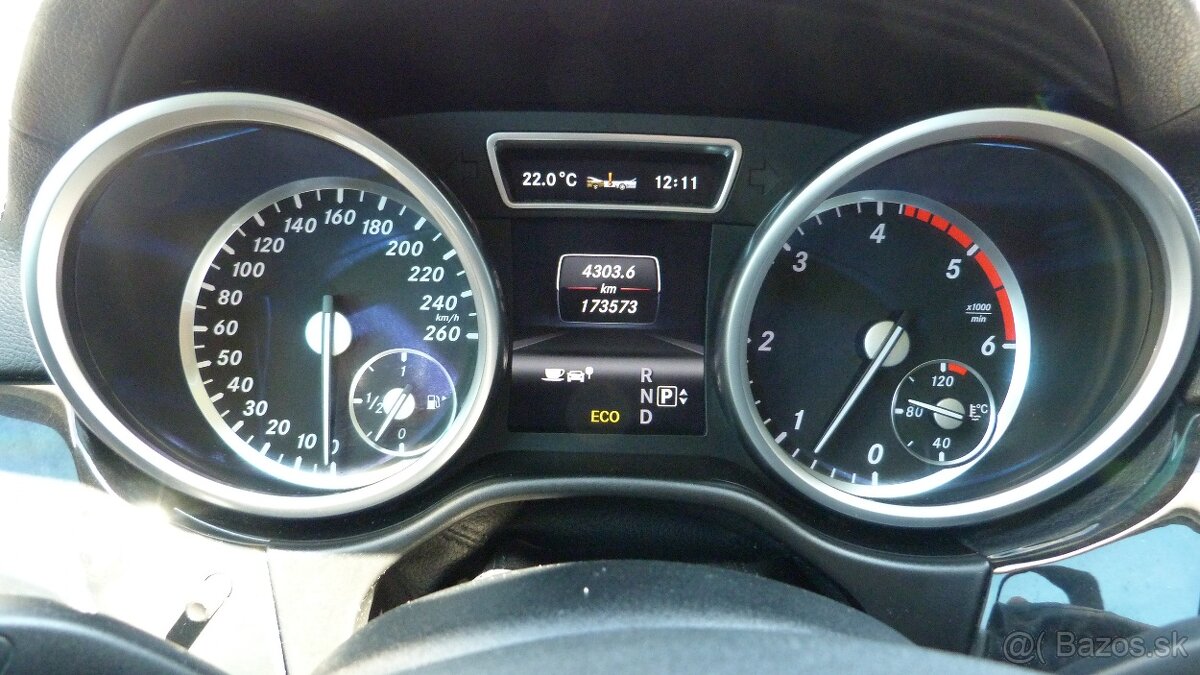 Mercedes-Benz ML 350 CDI BLUETEC 4 MATIC - 16