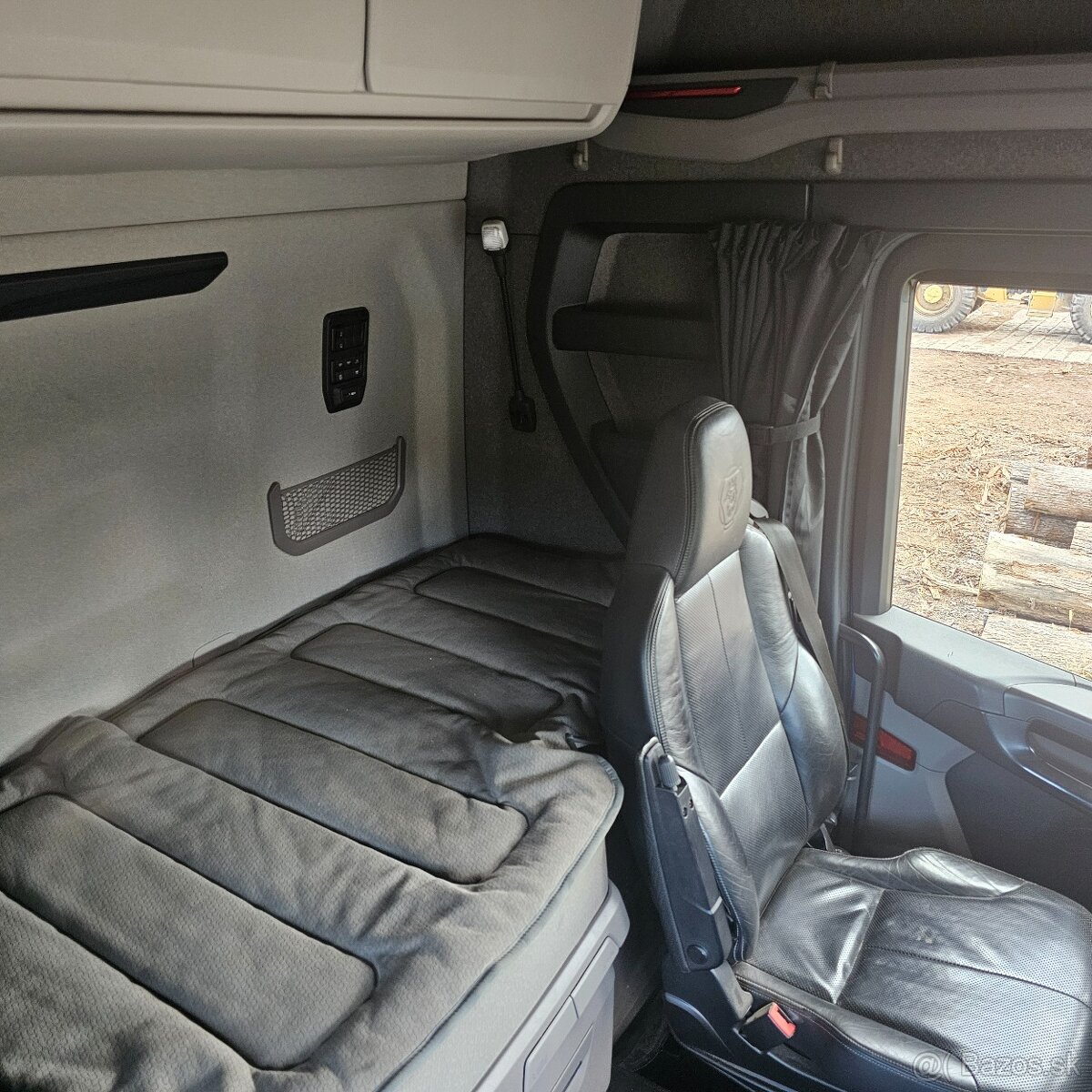 SCANIA R580 6x4 Lesovoz - 16