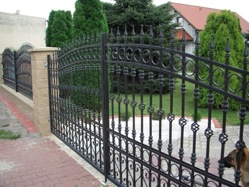 Kované brány, ploty a zábradlia. - 16