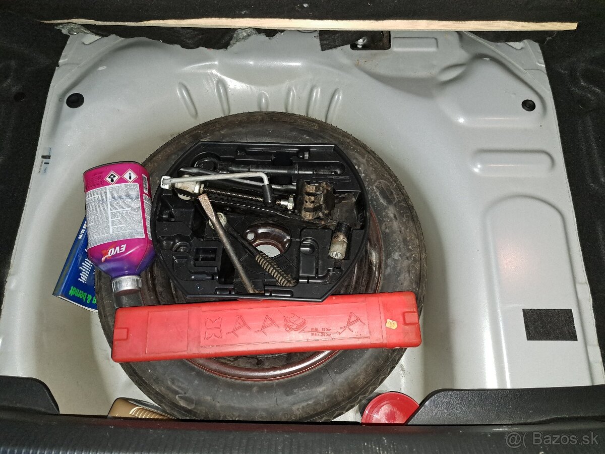 Predam Peugeot 207, r.v 2011, 1.4 Benzín - 16