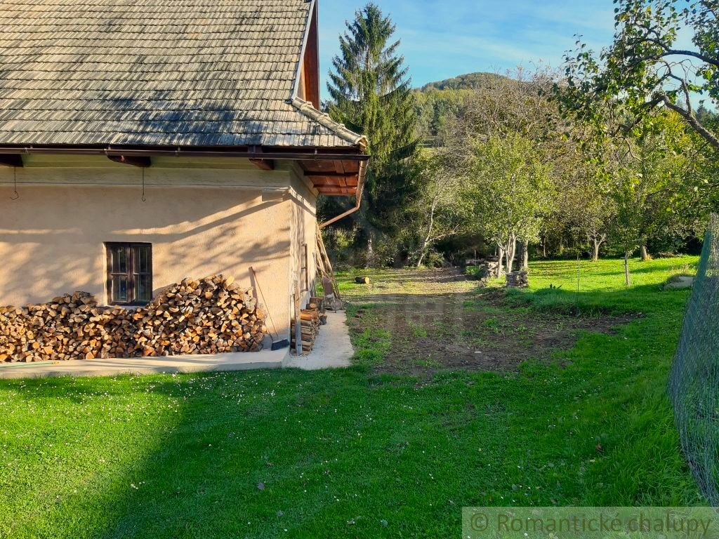 Kamenný domček pri Detve – rozpracovaná chalupa s veľkým p - 16