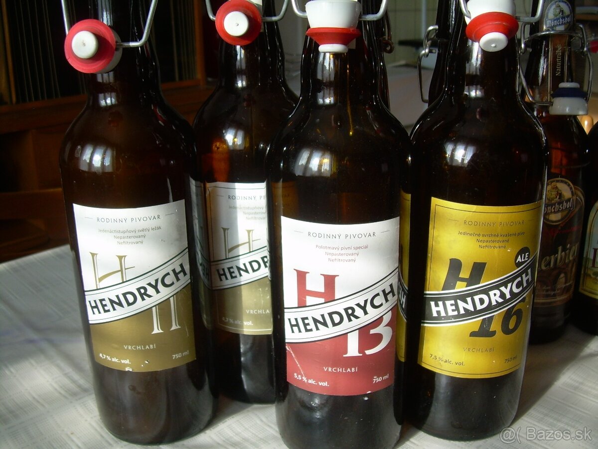 láhve 0,5l a 1lt s uzávěrem, plucky (placatky) 0,2l - 16