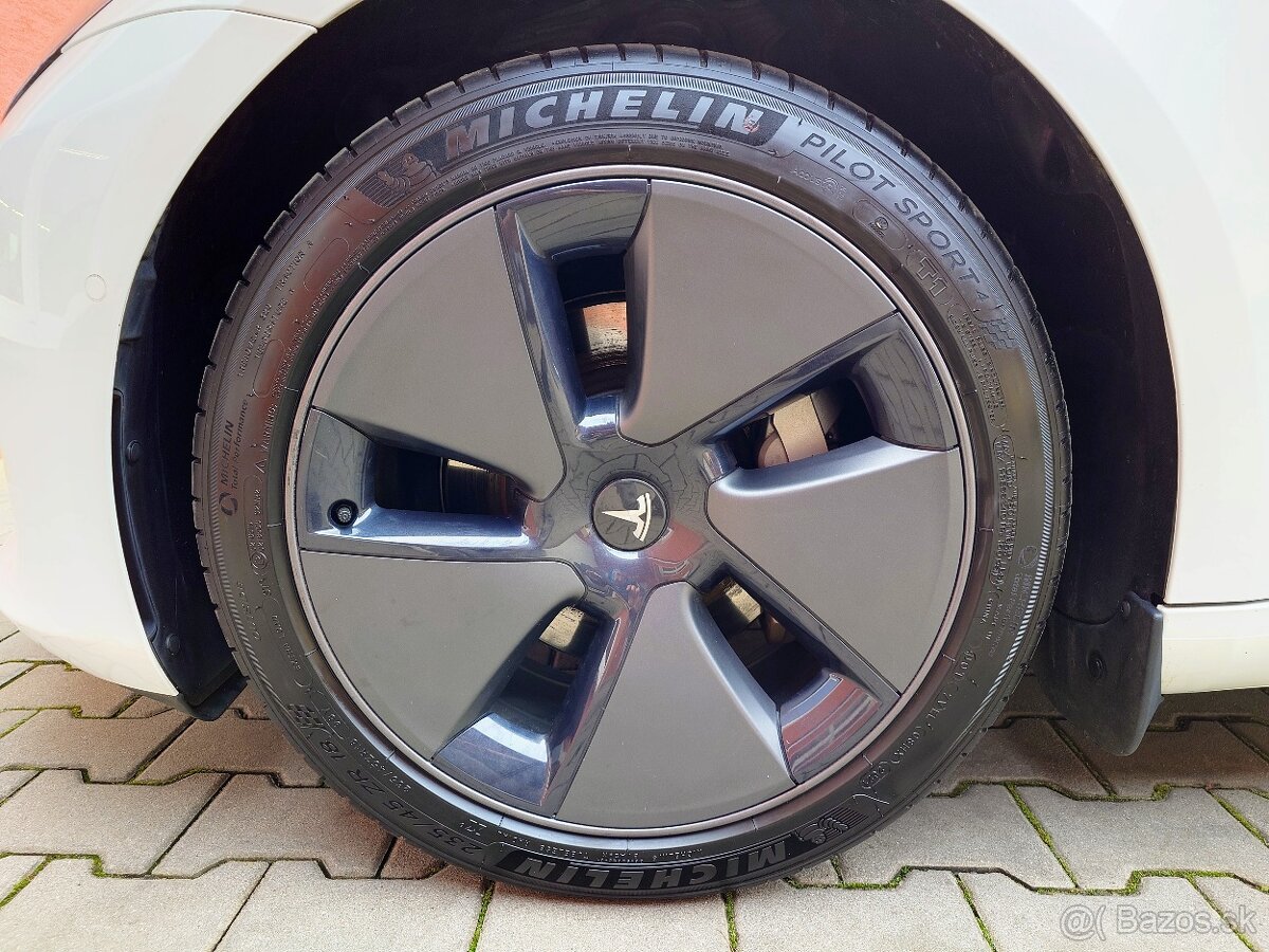 Tesla Model 3 Standard Range Plus 239 kW SOH 94,5 % (ODPOČET - 16
