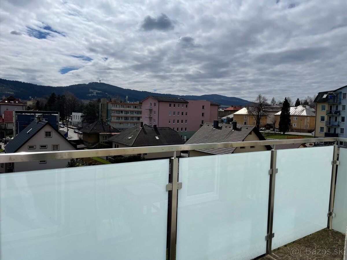 Exkluzívny 2-izbový byt s terasou, záhradkou a panoramatický - 16