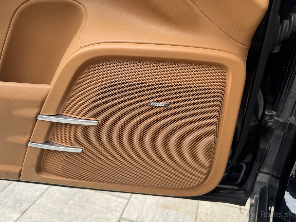 Porsche Cayenne - 16