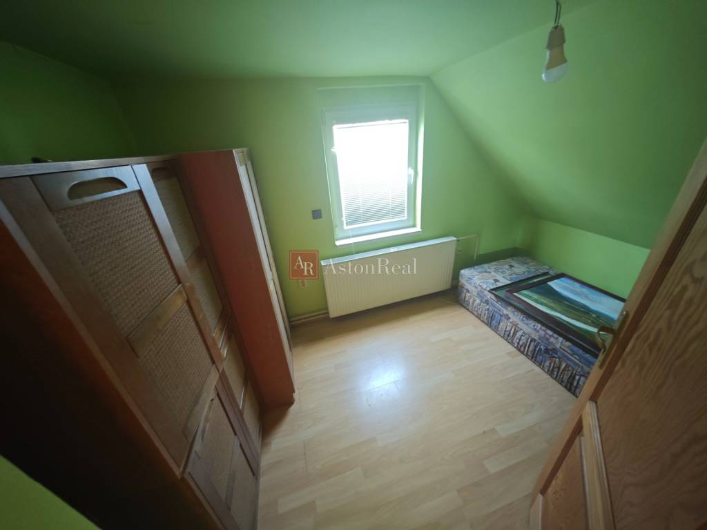 PREDAJ: DOM (CHALUPA) Sielnica, zastavaná plocha 400m2 vráta - 16