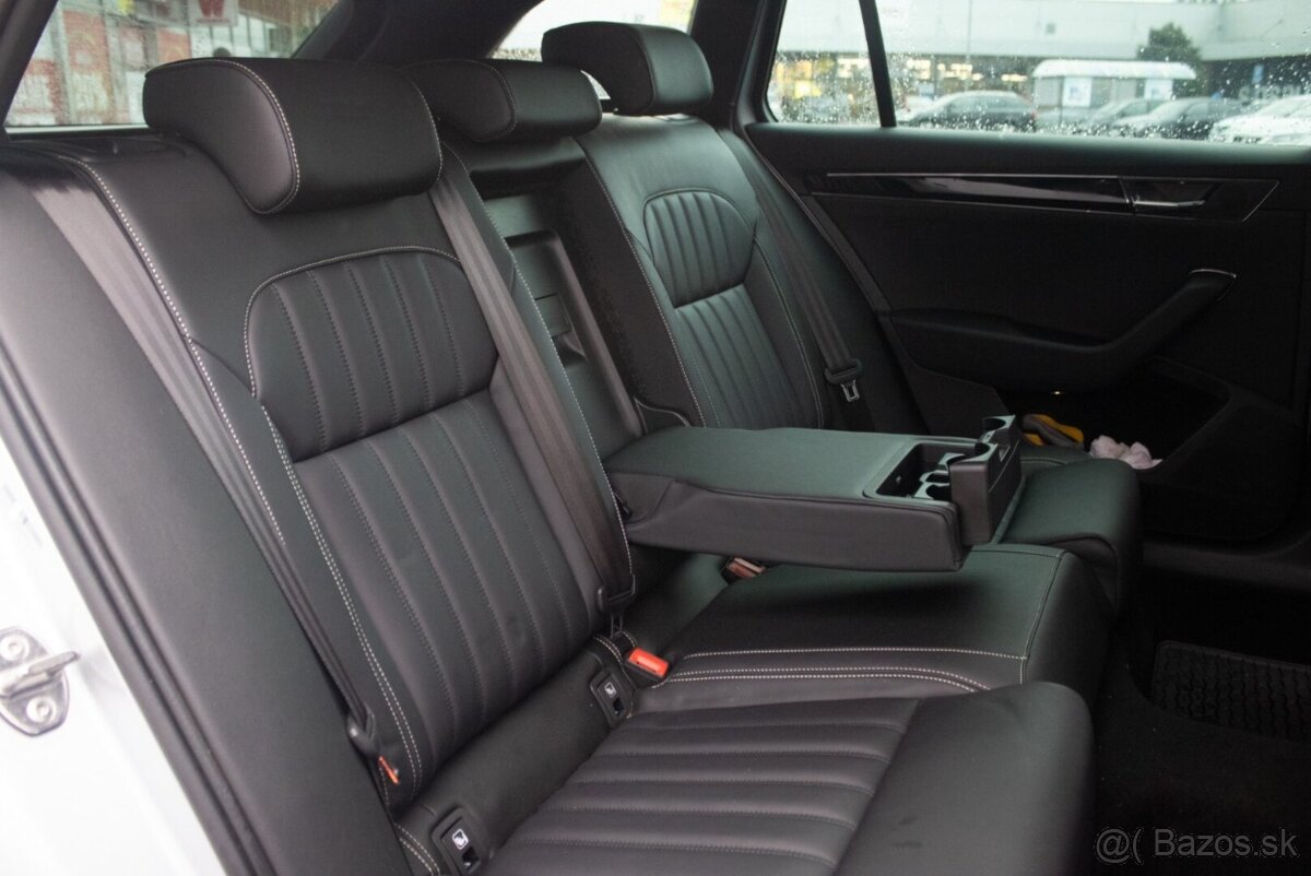 Škoda Superb Combi 2.0 TDI SCR L&K DSG 2022 - 16