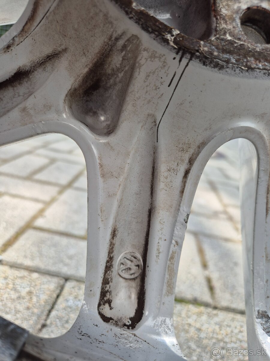 VW Tiguan sada al diskov s letnými pneu - 16