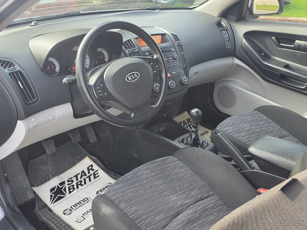 Kia ProCeed 1.4i / mod. 2009 / 130 tisíc KM - 16