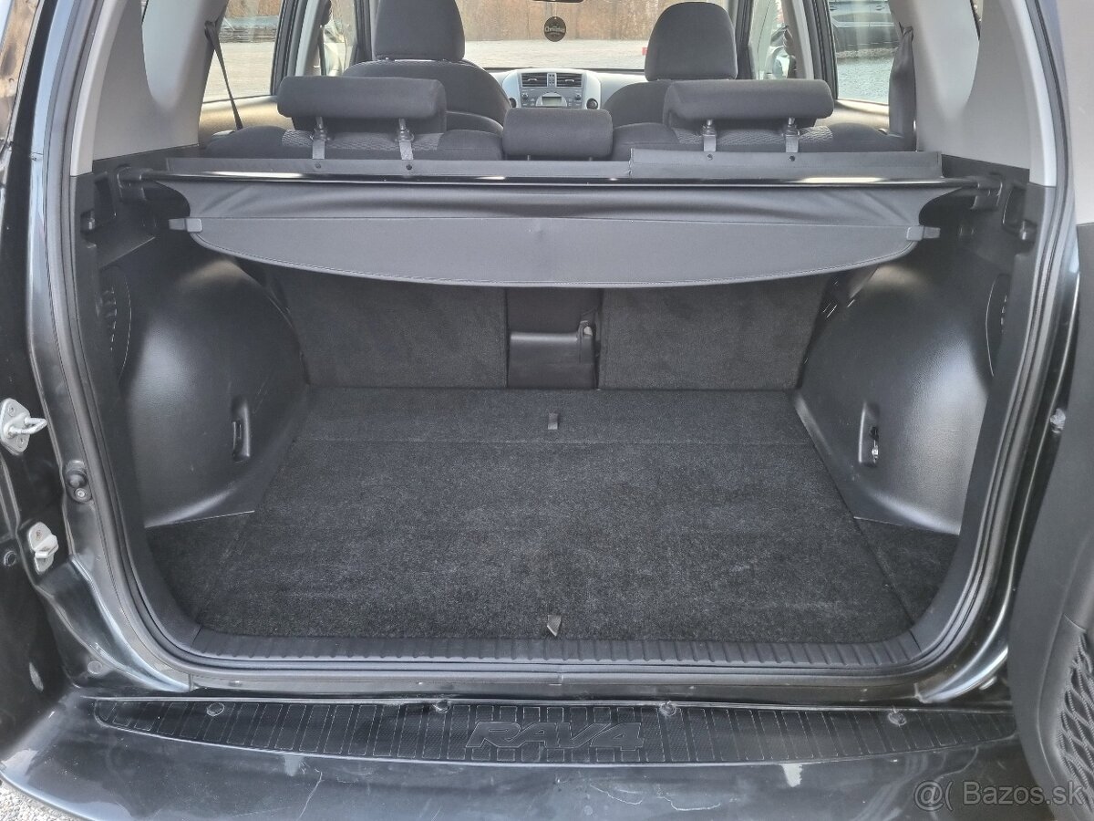 TOYOTA RAV4 2,2D4D 4x4 - 16