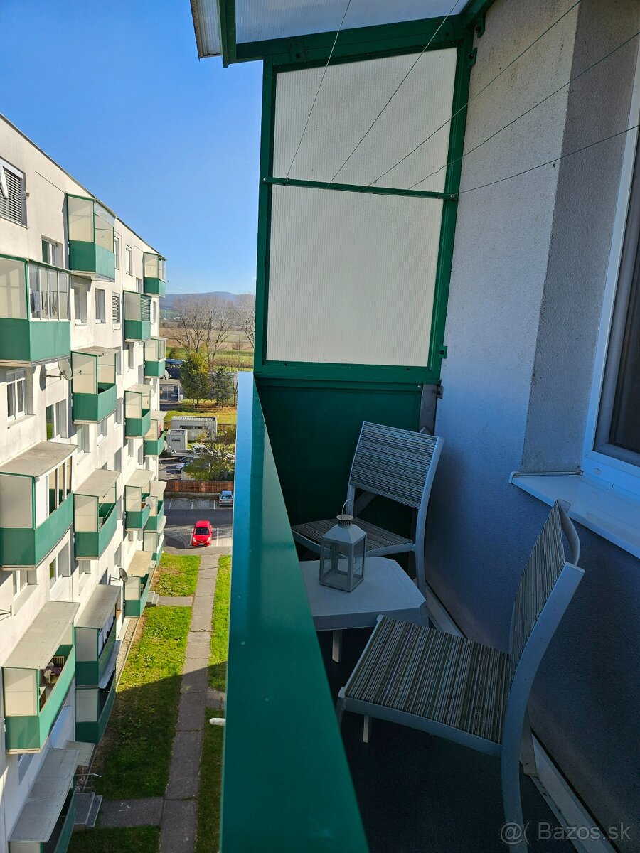 3,5 i byt sídlisko JUH/TOPOĽČANY, ul. Bazovského - 16