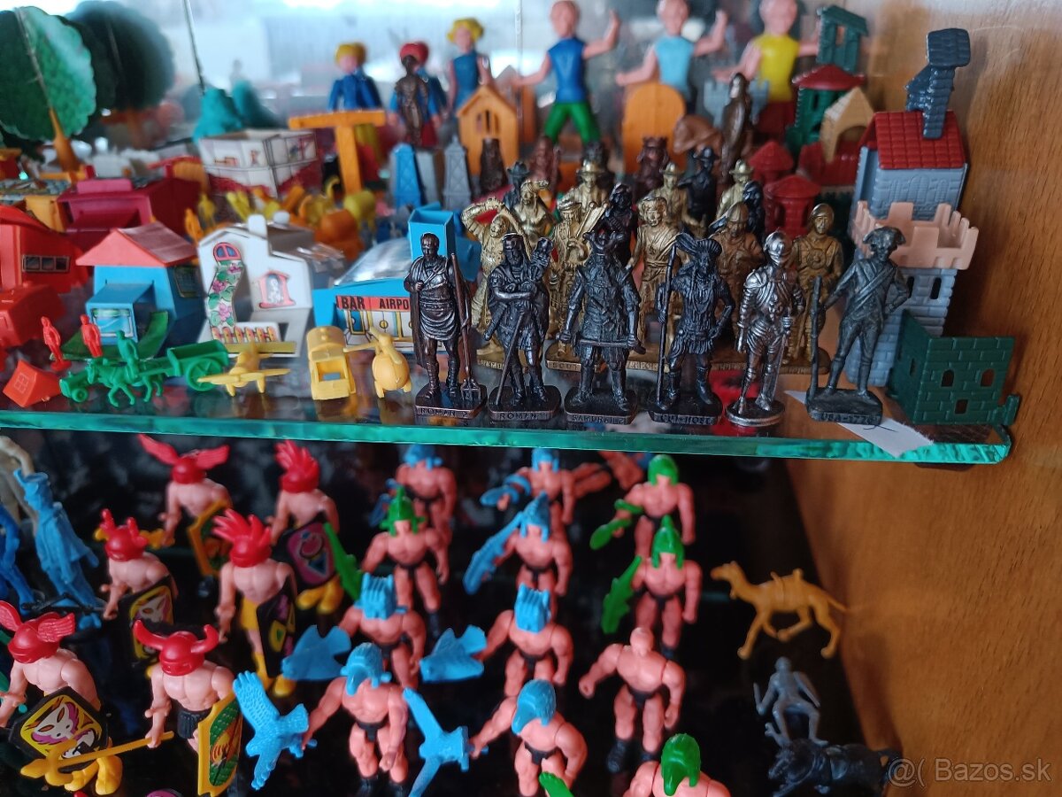 Predám zbierku Kinder figúrok - 16