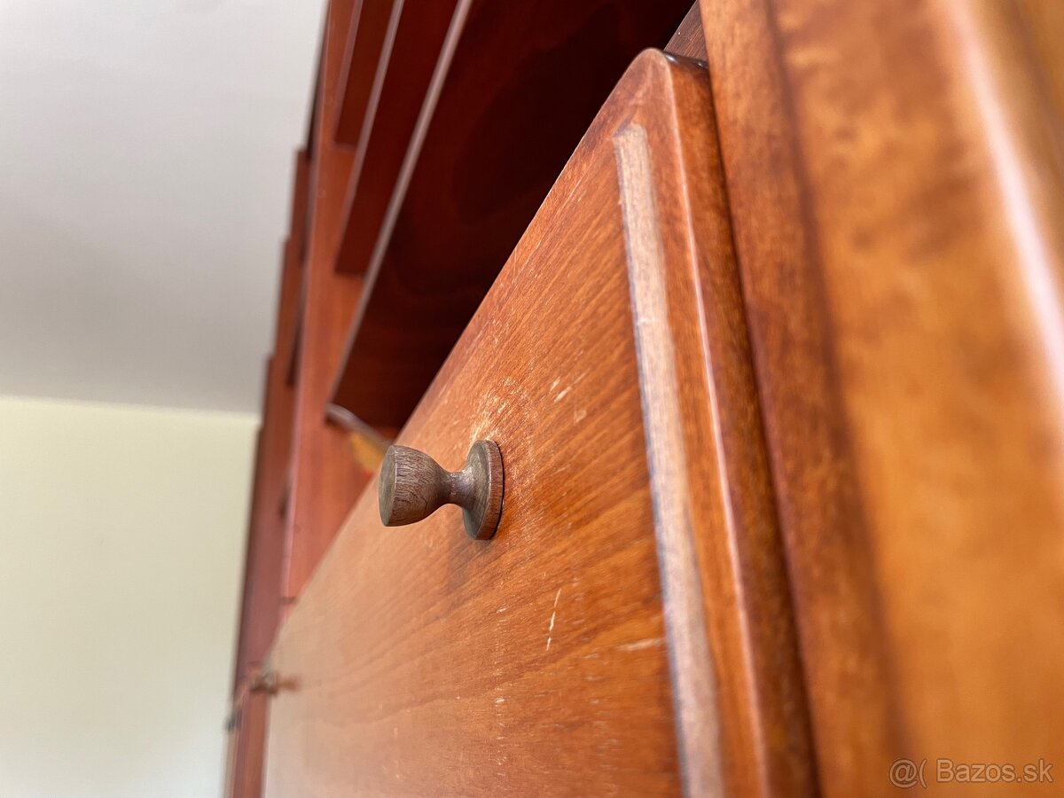 Darujem kvalitnú obývaciu stenu z dreva - 16