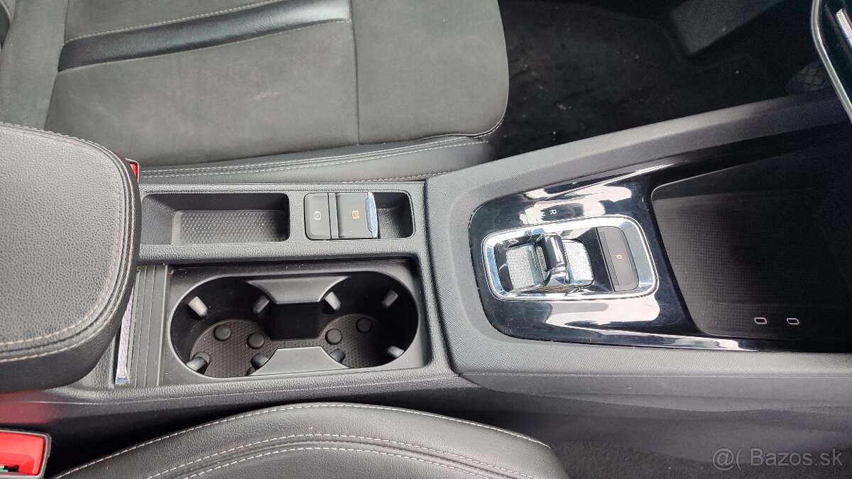 Škoda Octavia Combi 2.0 TDI DSG 2021 VIRTUAL MATRIX - 16