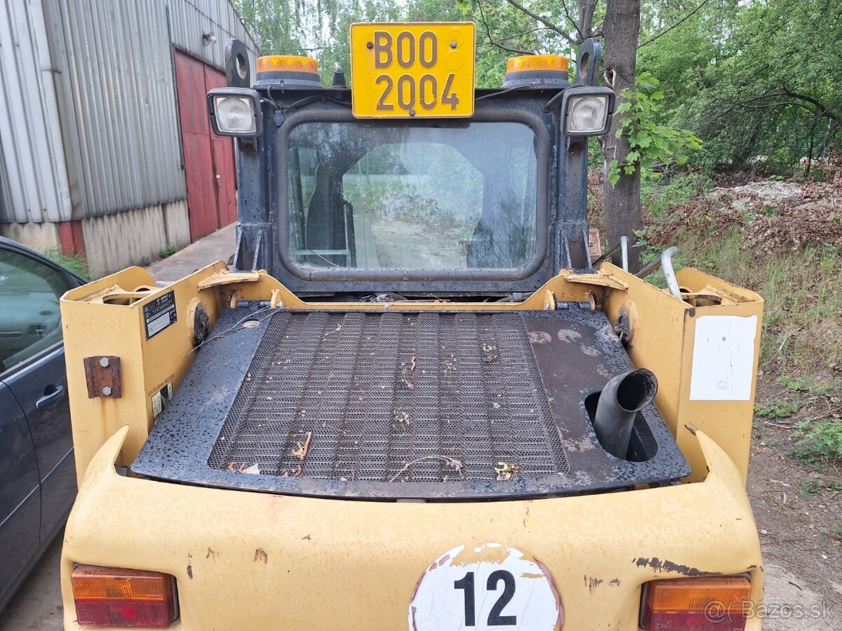 CATERPILLAR 226 B - 16