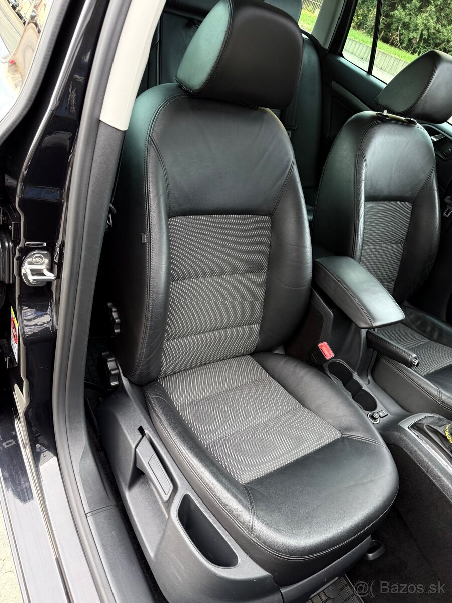 Škoda octavia COMBI 2.0TDi DSG Xenon - 16