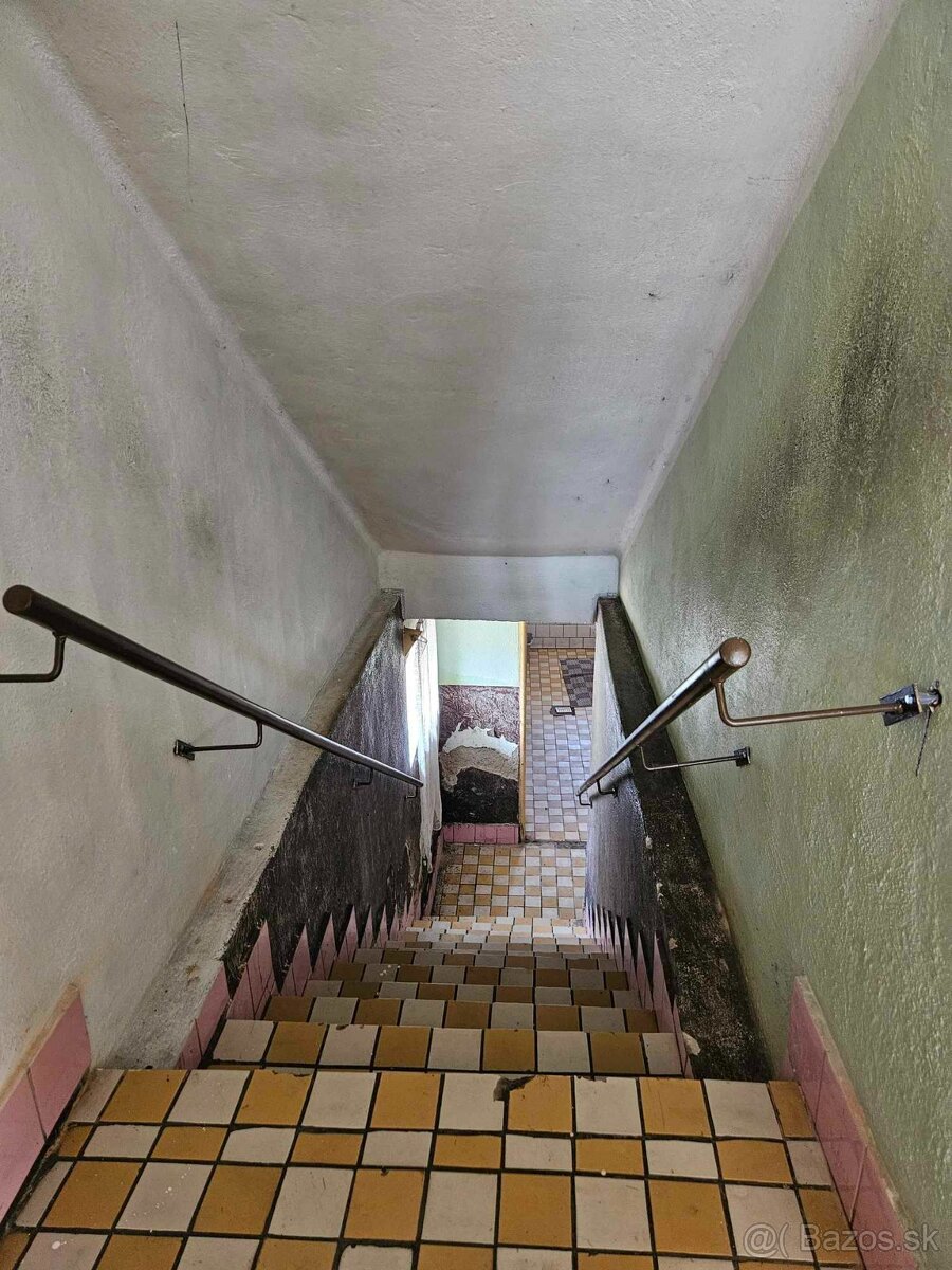 Na predaj rodinný dom s veľkým pozemkom - 16