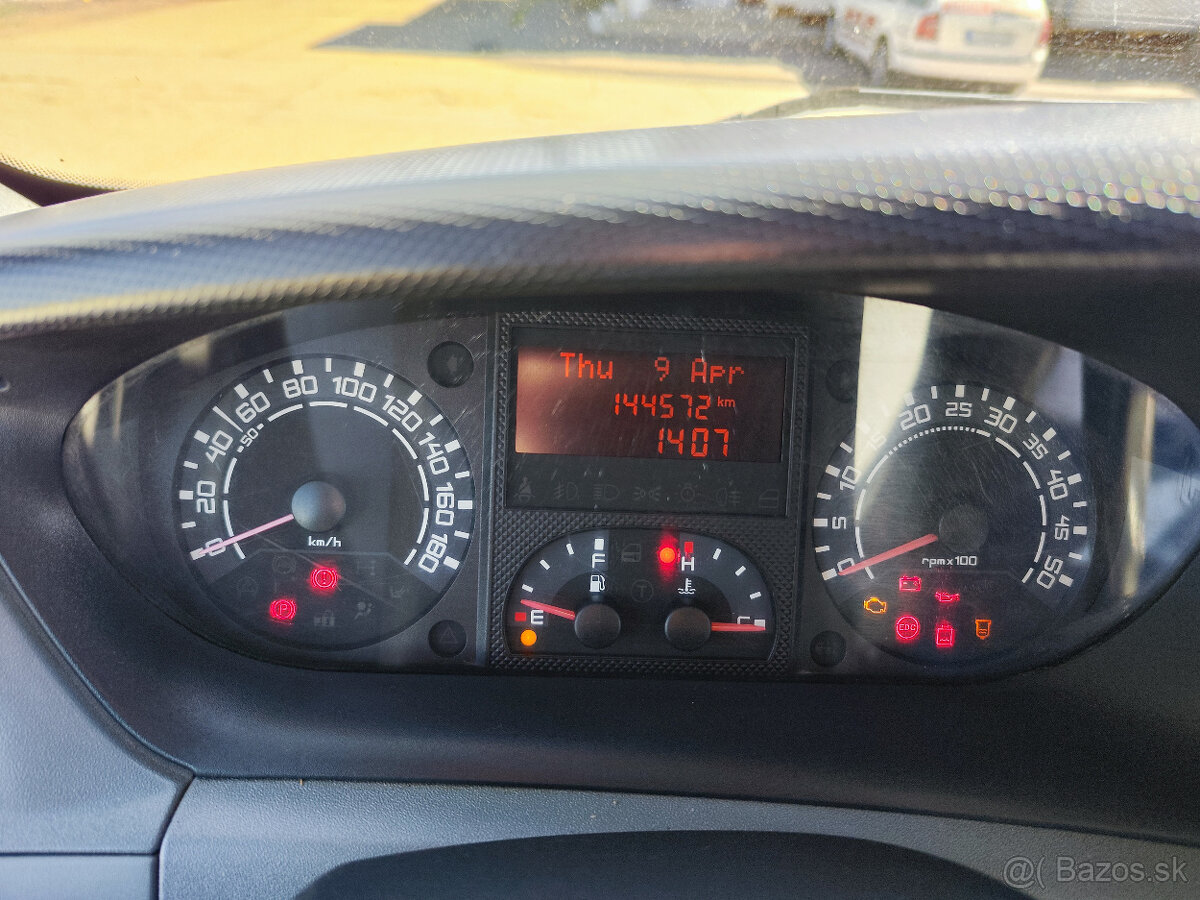 Iveco Daily 35 2,3/71kW sklápač - 16