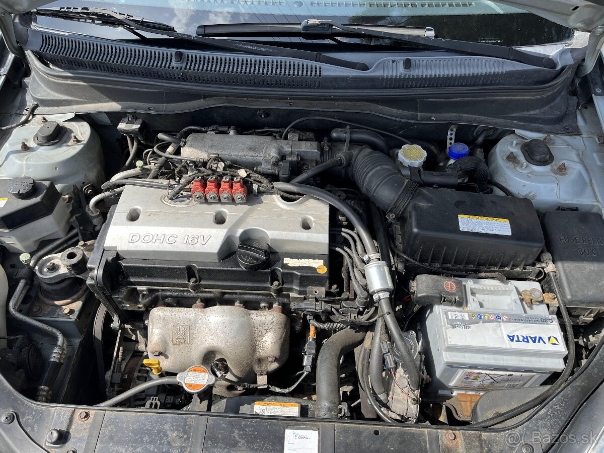 Predám HYUNDAI ACCENT SEDAN 71,3KW Manuál - 16