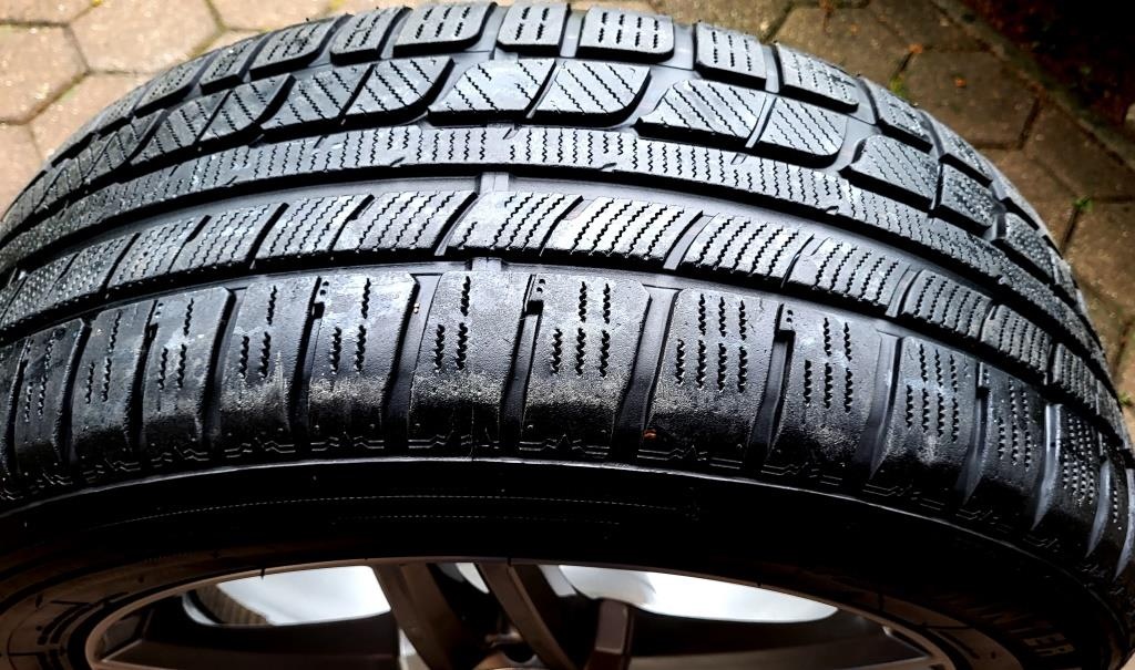 Alu R18 5x112 Mercedes GLA, GLB, GLK + zimné 235/55R18 - 16