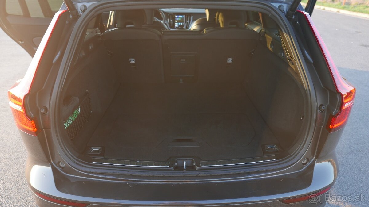 Volvo V60 B4 Diesel Plus 145kw - 16