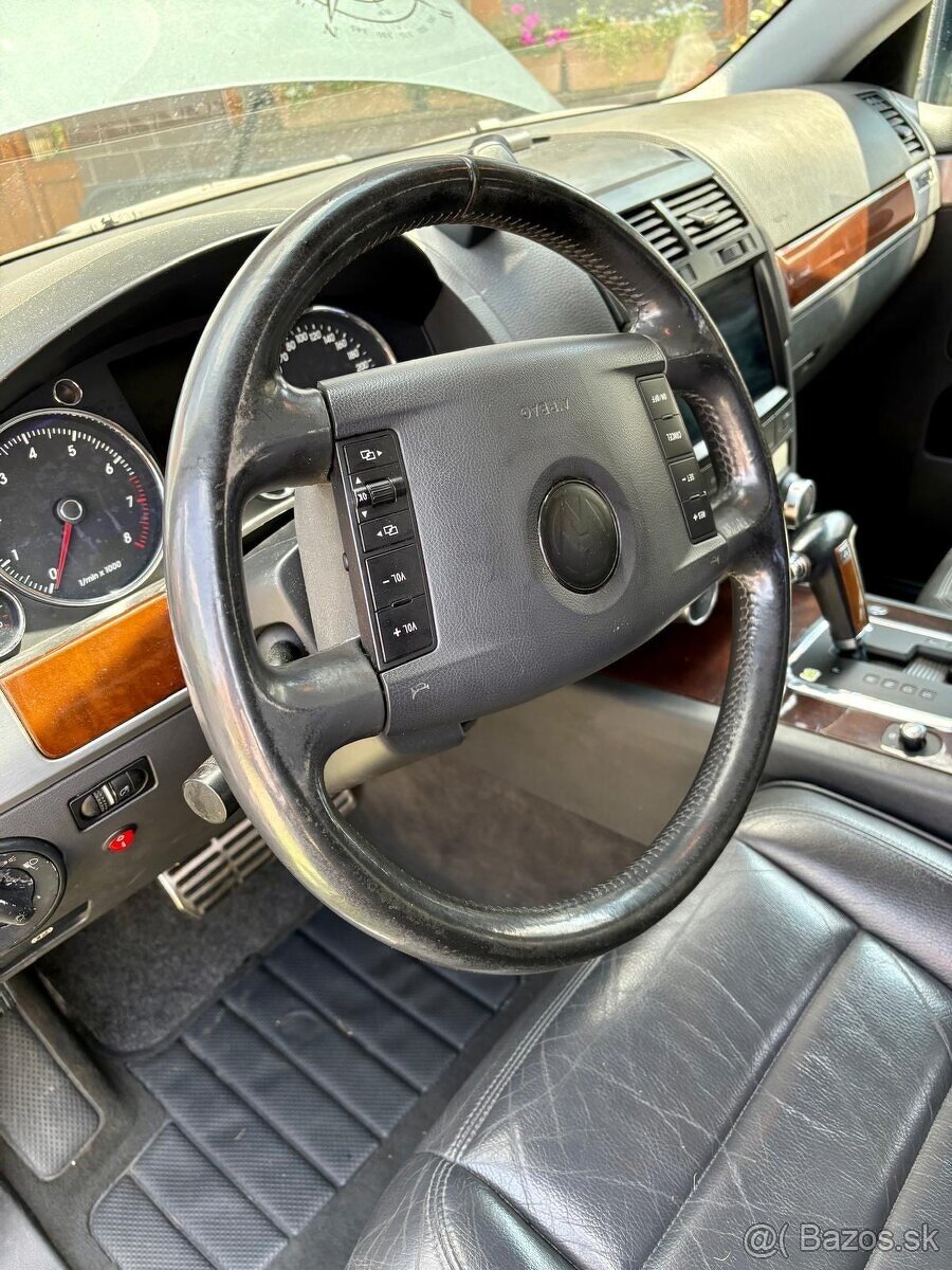 Predam / Vymenim Volkswagen Touareg 4,2 V8 stk do 7.2027 - 16