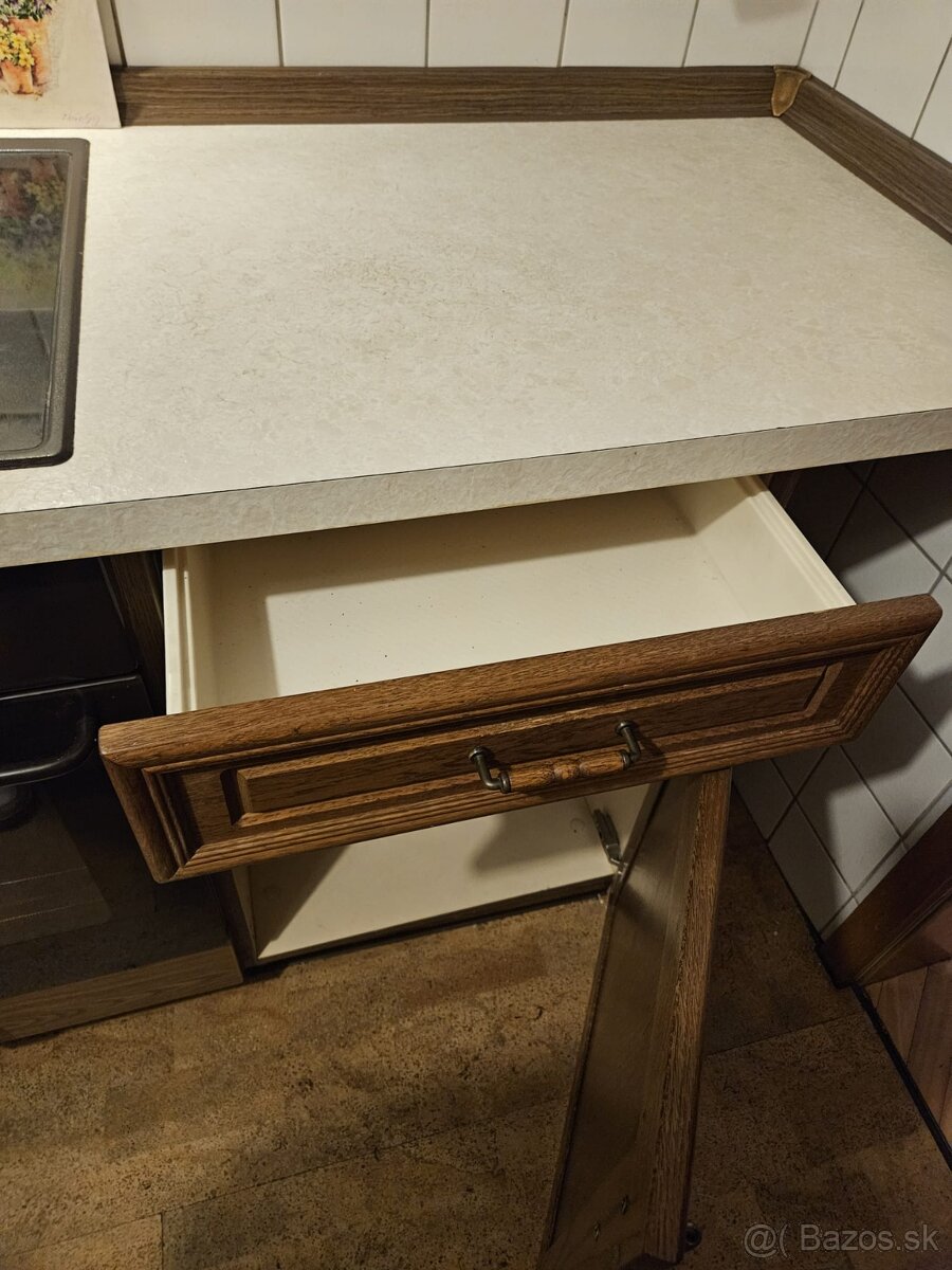 Kuchynská linka – SKLADOM - 16