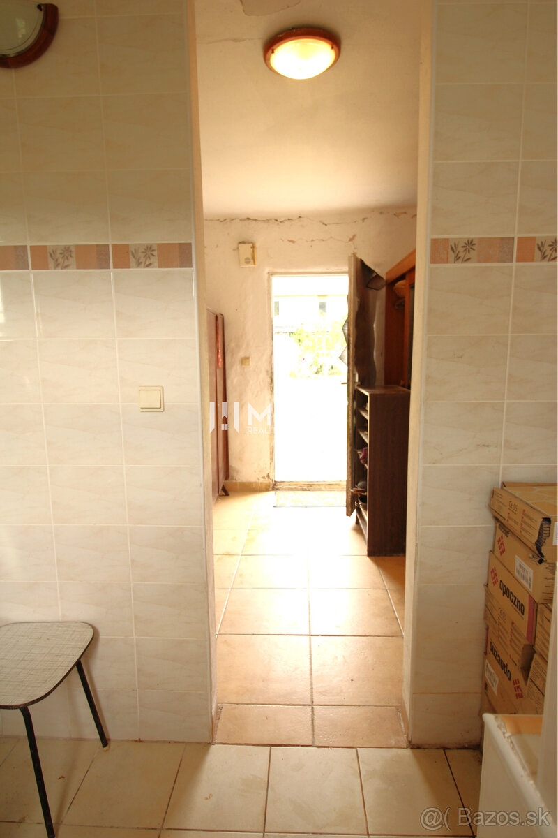 NA PREDAJ VIDIECKY DOM s TOP pozemkom JASENOVCE-blízko DOMAŠ - 16