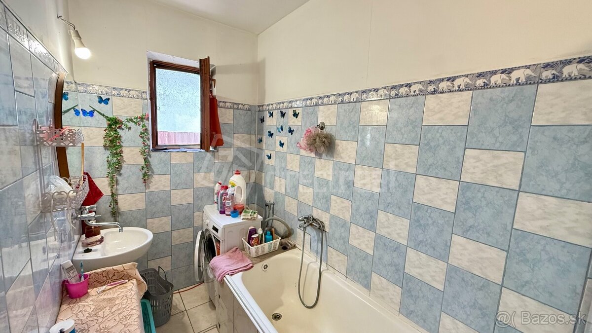 Znížená cena Dva domy s nadrozemerným pozemkom, vhodné na t - 16