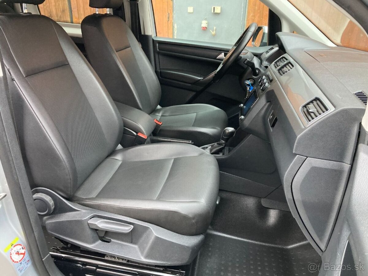 VOLKSWAGEN CADDY MAXI 2,0TDi DSG 7míst HIGHLINE - 16