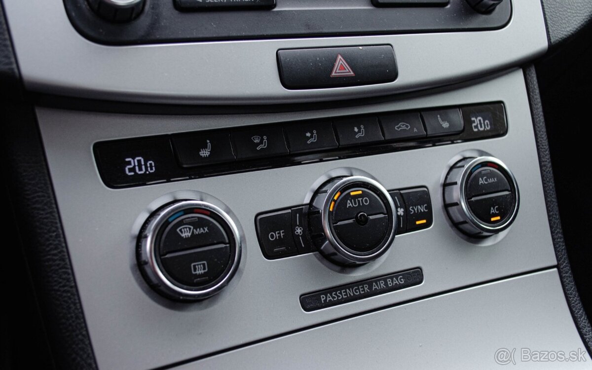 Volkswagen Passat B7 1.6 TDI Sedan - 16