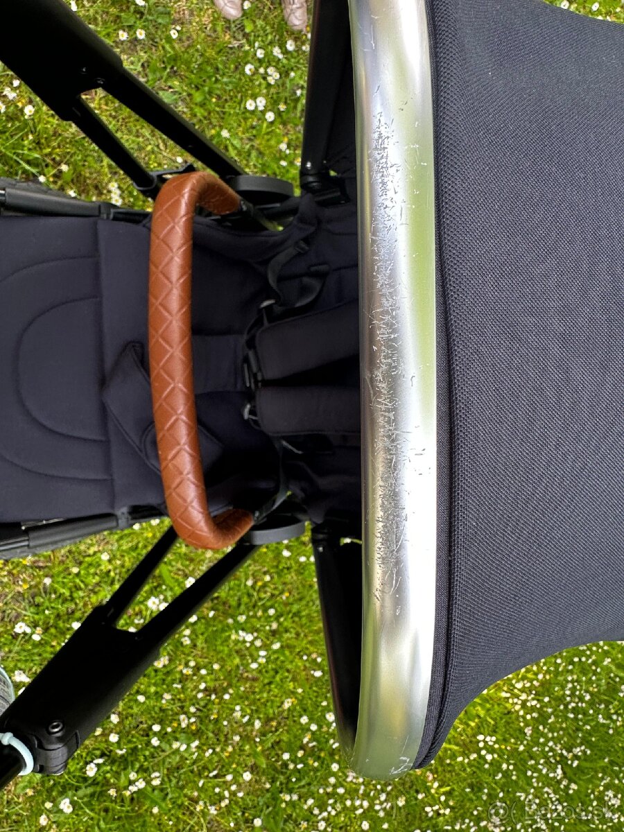 M O O N R O C C A E D I T I O N + detský kočík
- 16