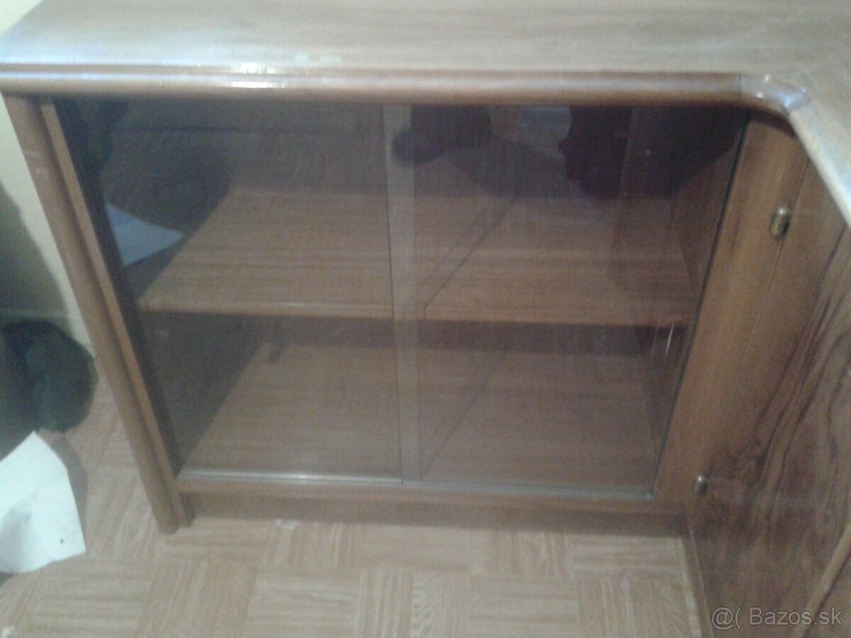 Stary retro nabytok - 16