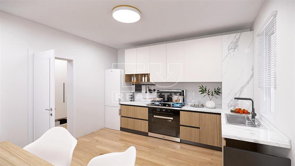 Znížená cena. Na predaj rodinný dom s veľkým pozemkom v... - 16