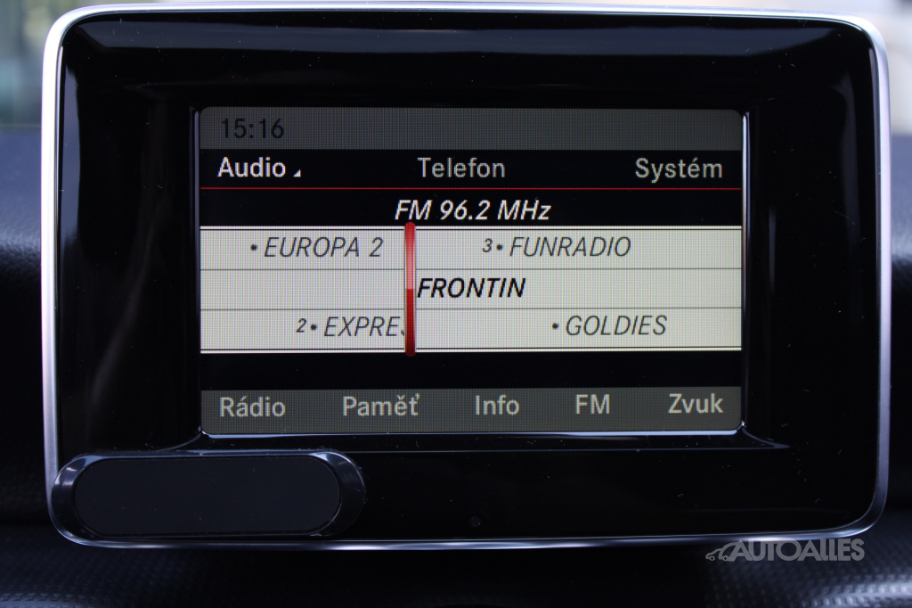 Mercedes-Benz A180 1,6 i 90 kW - 16