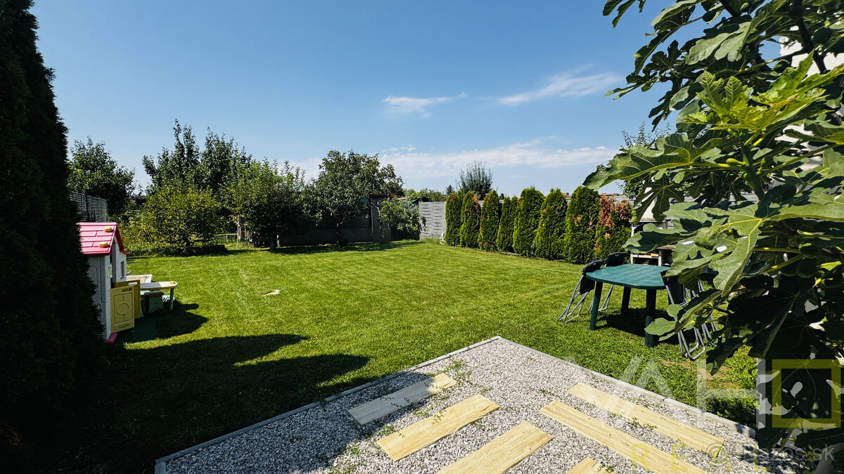 🏡 Predaj rodinného domu v tichej lokalite obce Opoj – s krás - 16