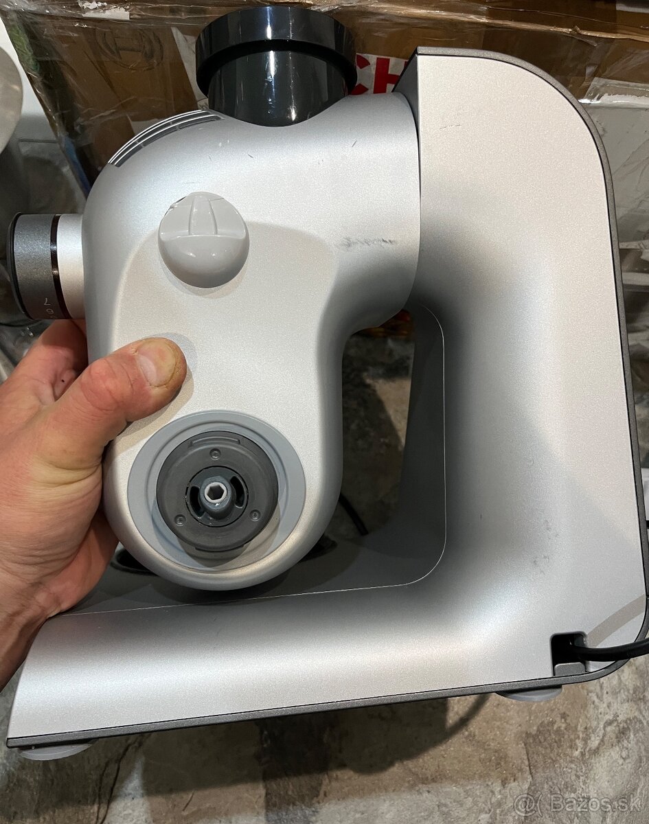 Bosch MUM 56340/06 900W kuchynský robot - 16