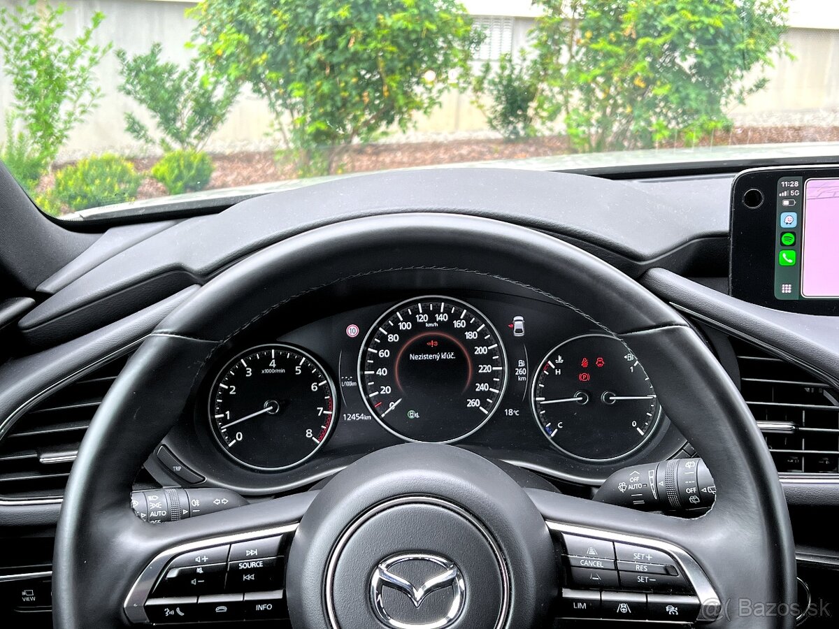 Mazda 3 2.5 e-Skyactiv G140 mHEV Takumi, V záruke,BOSE audio - 16