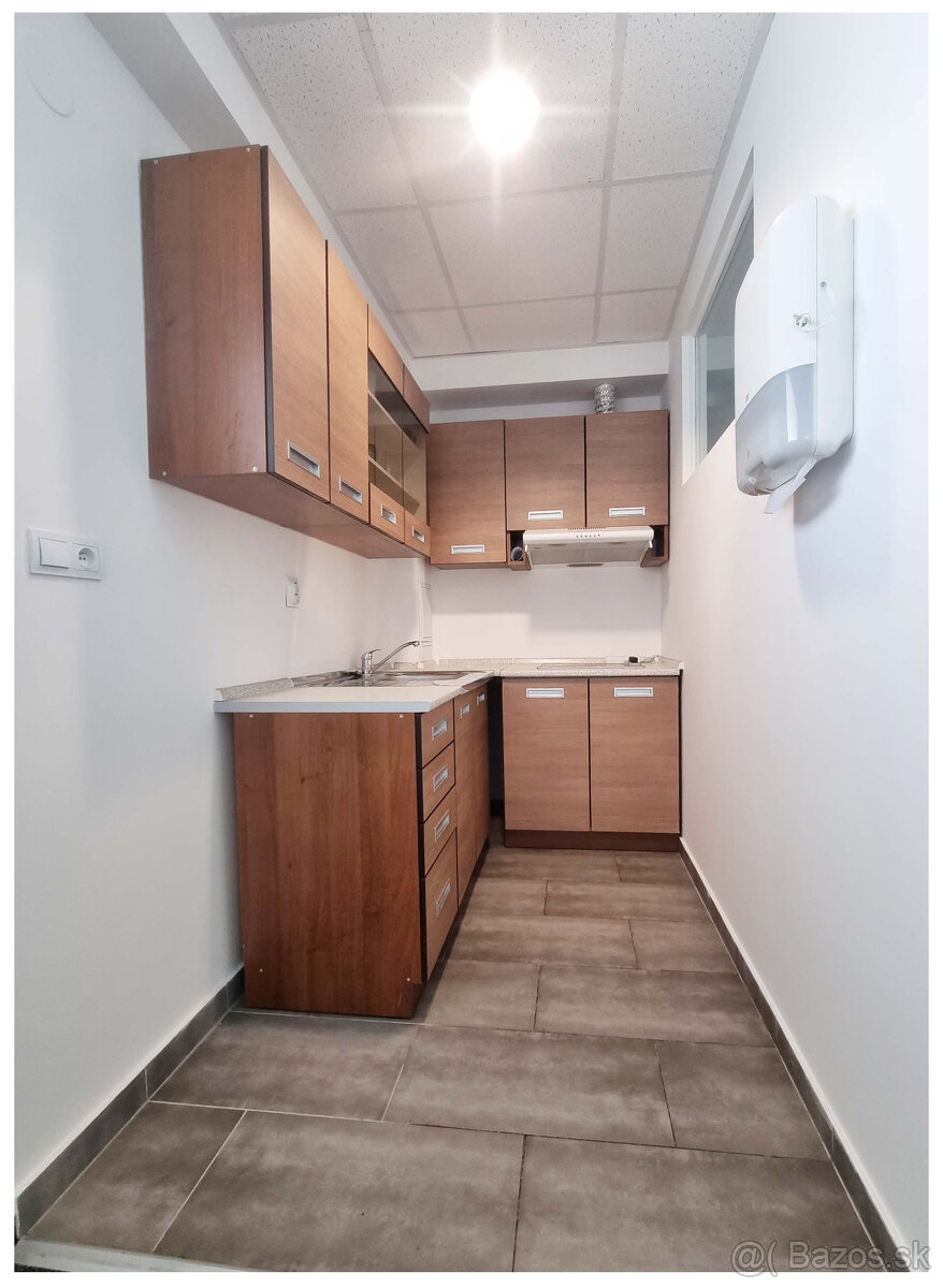 ADMINISTRATÍVNA BUDOVA, OBJEKT, Banská Bystrica, CENTRUM - 16